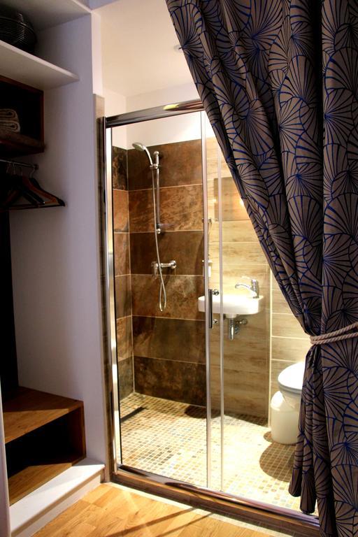 Private Room In A Parisian Homestay! - Close To It All! Cameră foto